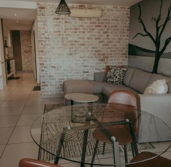 Windhoek Apartment | NAMIB Suite - Luxury Apartment near Grove Mall & Hospital Airbnb