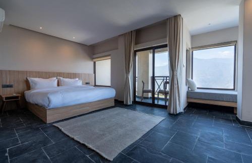 Dhampus Hotel | Nana Mountain Resort Mt Annapurna View