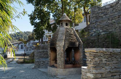 Dhampus Hotel | Nana Mountain Resort Mt Annapurna View