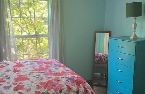 Sulphur House | Nana’s TreeHouse
