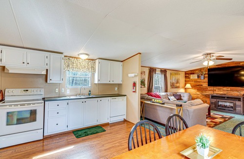 Nancy Cabin | Nancy Cabin w/Fire Pit Near Lake Cumberland!