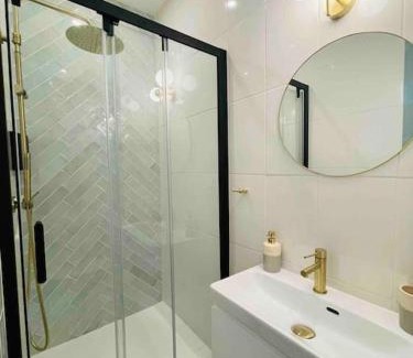 Poincare - Foch - Anatole France - Croix de Bourgogne Apartment | Nancy Thermal à 10 min à pied de la gare