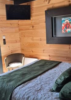 Medis House | Nanouchka