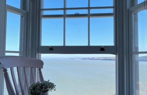 New Quay House | Nant Llys - Spectacularly placed with sea views