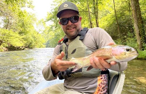 Nantahala Apartment | Nantahala River Luxury Escape-on the river!