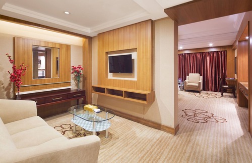 Tianhe Hotel | Nanyang King's Gate Hotel - Free Shuttle Service to Canton Fair