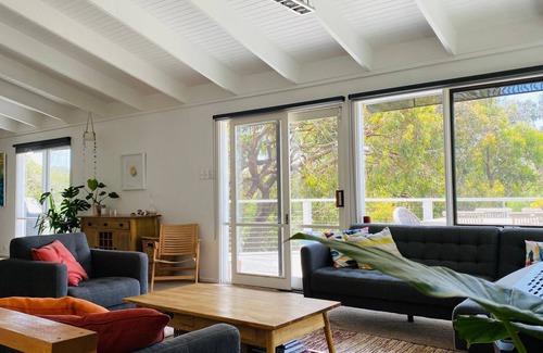 Fairhaven House | Naos - Separate Teenage Retreat And Pet Friendly