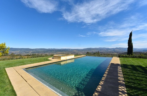 St. Helena House | Napa Valley View