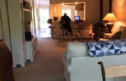North Naples Condo | Naples 2 BDRM/2 BATH CONDO WEST OF 41
