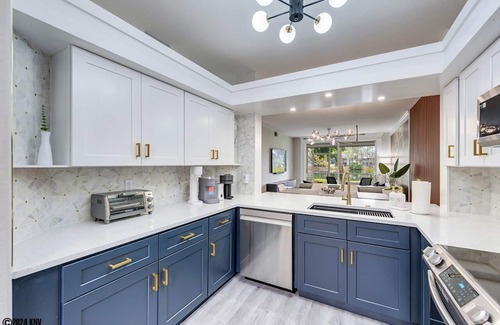 Imperial Golf Estates Condo | NAPLES 2B/2B IMPERIAL CONDO W/STYLE & LAKE VIEWS! POOLS! NEAR EVERYTHING! 103