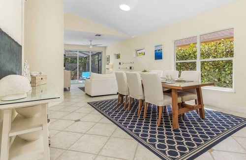 Naples Park House | Naples Beach House｜Private Heated Pool｜Pet friendly