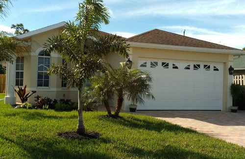 Naples Park House | Naples Best Value Luxury 4 Bedroom Heated Pool Spa Bikes Spacious Backyard