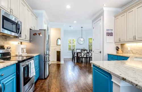 Palm River Estates House | Naples Dream Heated Pool, Hot Tub, Bikes close to beach!