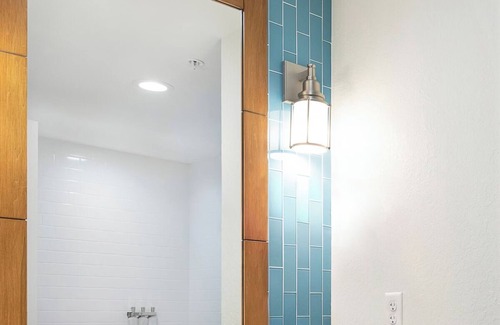 Park Shore Hotel | Naples Getaway! Suite w/Pool View and Fully Equipped Kitchen