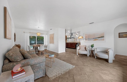 Central Naples House | Naples Henrie Hideaway - Private Pool, Pet Friendly 12 Mins From Beach & Downtown 3 Bedroom Home