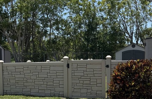 Central Naples House | Naples Henrie Hideaway - Private Pool, Pet Friendly 12 Mins From Beach & Downtown 3 Bedroom Home