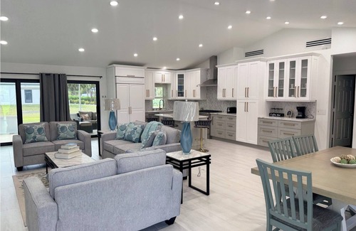 Rural Estates House | Naples Hidden Gem, pet friendly, king beds