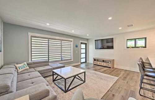 Naples Park House | Naples Home with Patio Less Than 1 Mi to Beaches!