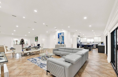 Rural Estates House | Naples Oasis: Heated Pool, Gazebo, Grill Retreat, Events Allowed