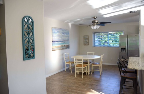 Central Naples House | Naples Outdoor Paradise/HEATED Pool/Hot Tub/Only 1.2mi from Beaches!