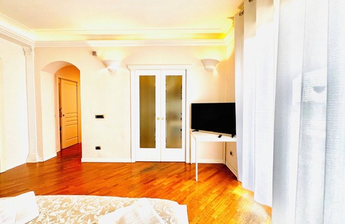 Naples Apartment | Naples, Parking Included, Jacuzzi X2, Panoramic Terrace
