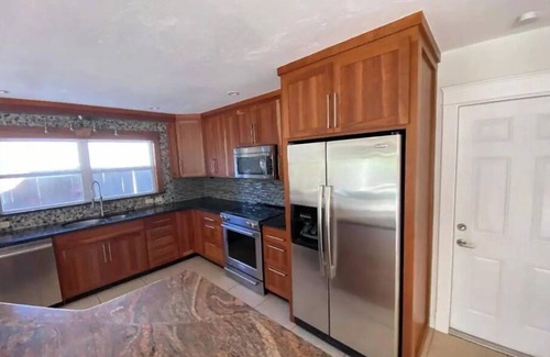 Central Naples House | Naples Villa Heated Pool 1.3M to beach-11 People
