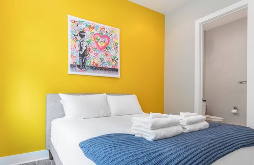 Katie Hill Neighborhood House | Napoleon Dynamite - Rooftop Hot Tub in Hip East Nash