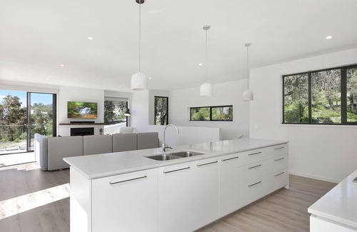 Fairhaven House | Narani Dreaming- This property has all the modern conveniences you require to make your holiday