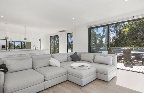 Fairhaven House | Narani Dreaming- This property has all the modern conveniences you require to make your holiday