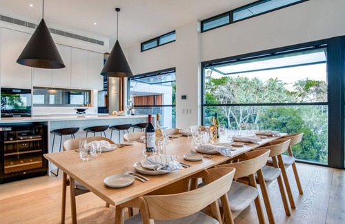 Peregian Beach House | Narawi - 2min to beach, ocean views