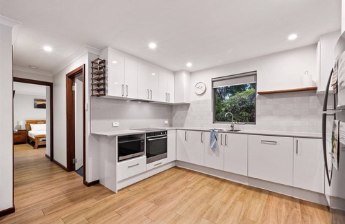 Prevelly House | Narda Beach House - Short Walk to Beautiful Beach