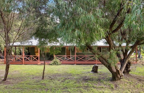 Prevelly House | Narda Beach House - Short Walk to Beautiful Beach