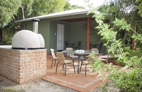 Prevelly House | Narda Beach House - Short Walk to Beautiful Beach