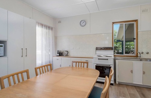 North Haven House | Naroon - 3 Bedroom holiday home in North Haven, close to beach and river