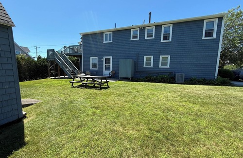 Eastward Look House | Narragansett RI - Walk to Beach - Ocean View