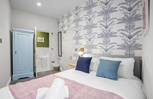 Brighton City Centre House | Narrow House - Free Parking By My Getaways
