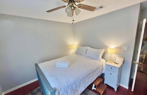 Beaumont Apartment | Narrow Path Hideaway