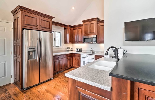 Pegram House | Nashville Area Family Getaway w/Private Pool!