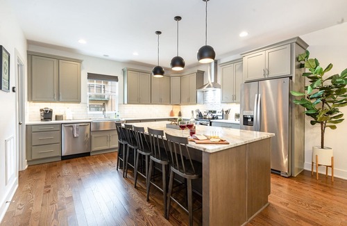 Historic Waverly Cottage | Nashville Comfort-mins to Broadway-12th S District