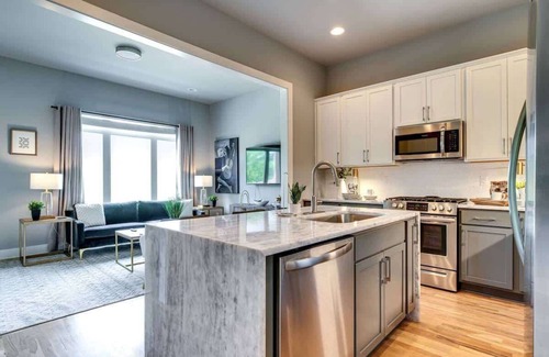 Haynes Area House | Nashville Getaway 2 Homes + Rooftop Oasis