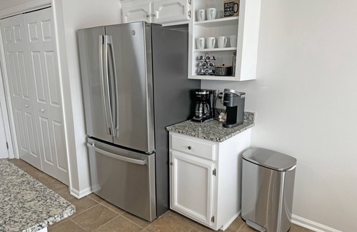 Old Hickory House | Nashville Modern Gem w/Large Backyard, Community Pool and More! Pets Welcome