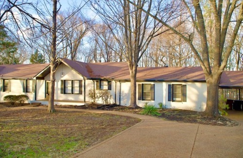 Antioch House | Nashville Modern Spacious Gem!