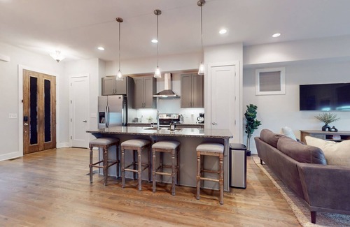 Haynes Area House | Nashville River Front. Close Proximity To Hotspots