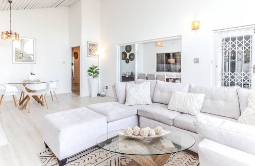 Bellville Other | Nassau Crescent by CTHA