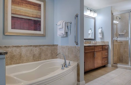 National Harbor Resort | Nat'l Harbor MD’s Innovative Waterfront District near Wash DC 1BD/1BA Deluxe Ste