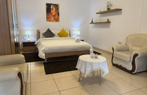 Luanda House | Natalia Guest House