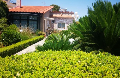 Spata-Artemida Apartment | Natalie Apartments