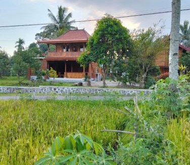 Kecamatan Montong Gading House | Nataqueen Bungalows