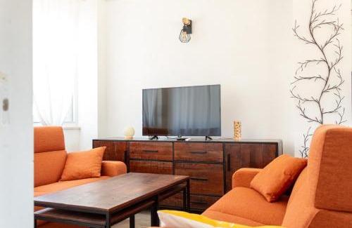 Oria Villa | Nathacasa Oria