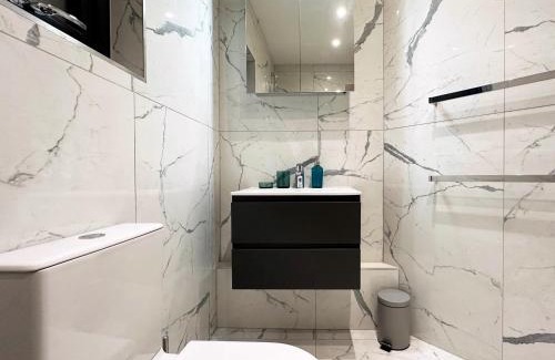 Kensal Green Apartment | Nathaniel's Place in Notting Hill hosted by AirOperate